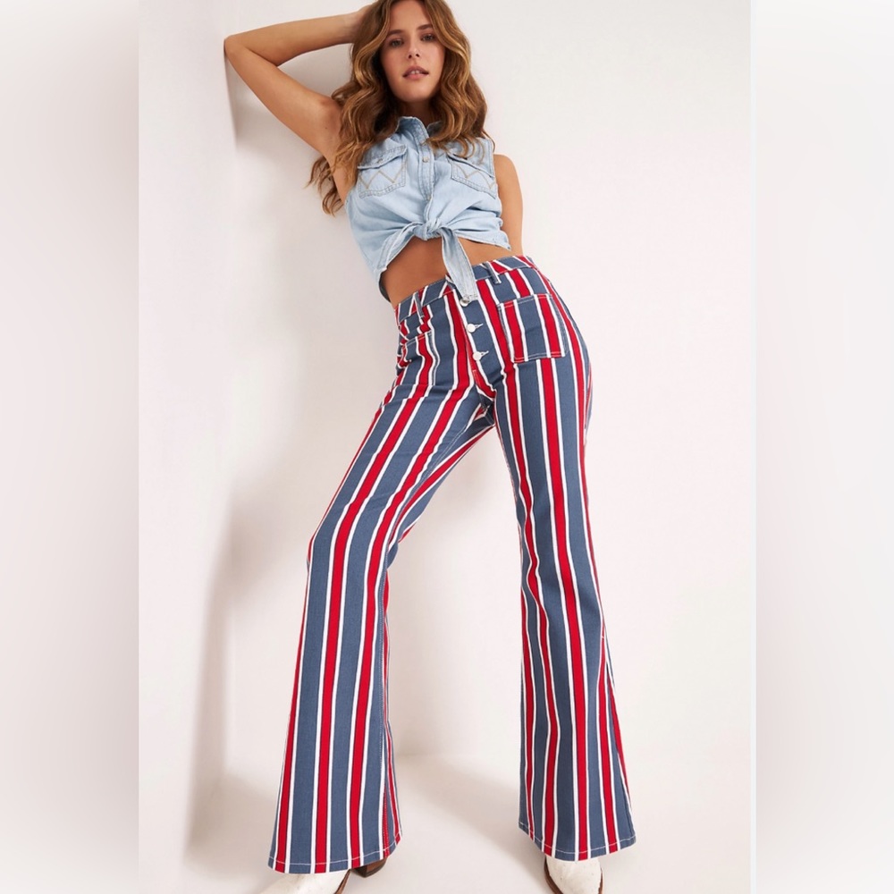 Wrangler High-rise Fierce Flare Red White and Blue - Size 4/27X 32